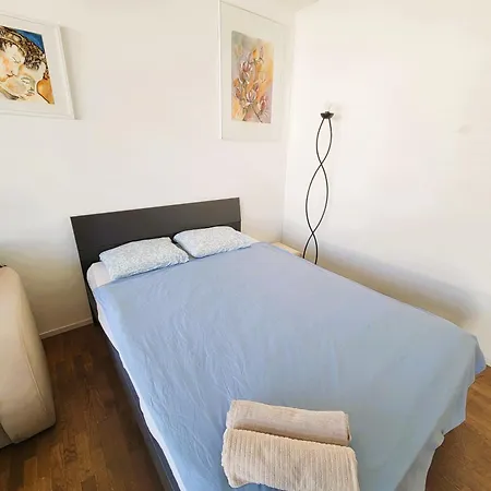 דירה Brand New Downtown In Center With Balcony Hoh Anwand