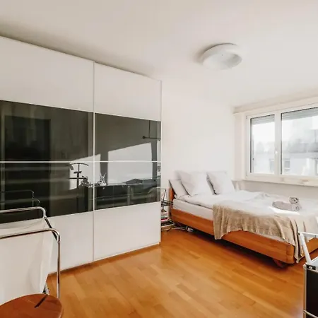Brand New Downtown In Center With Balcony Hoh Anwand